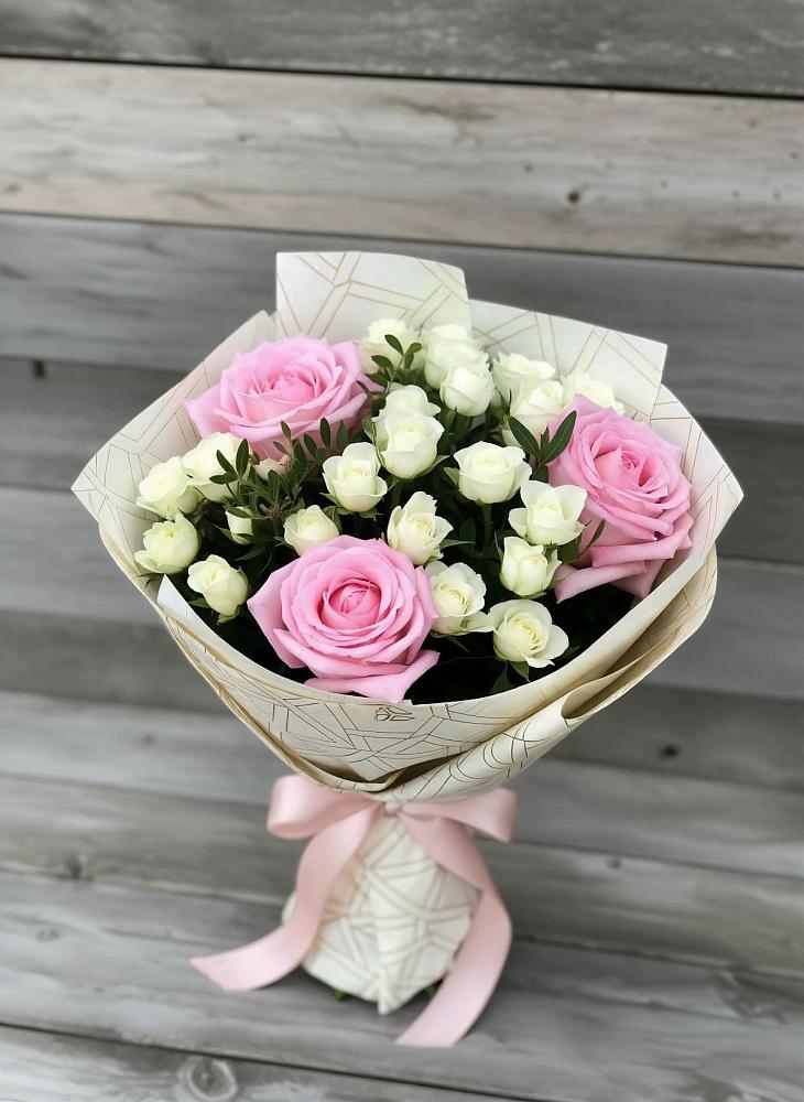 Букет цветов из: Розы в Мончегорске