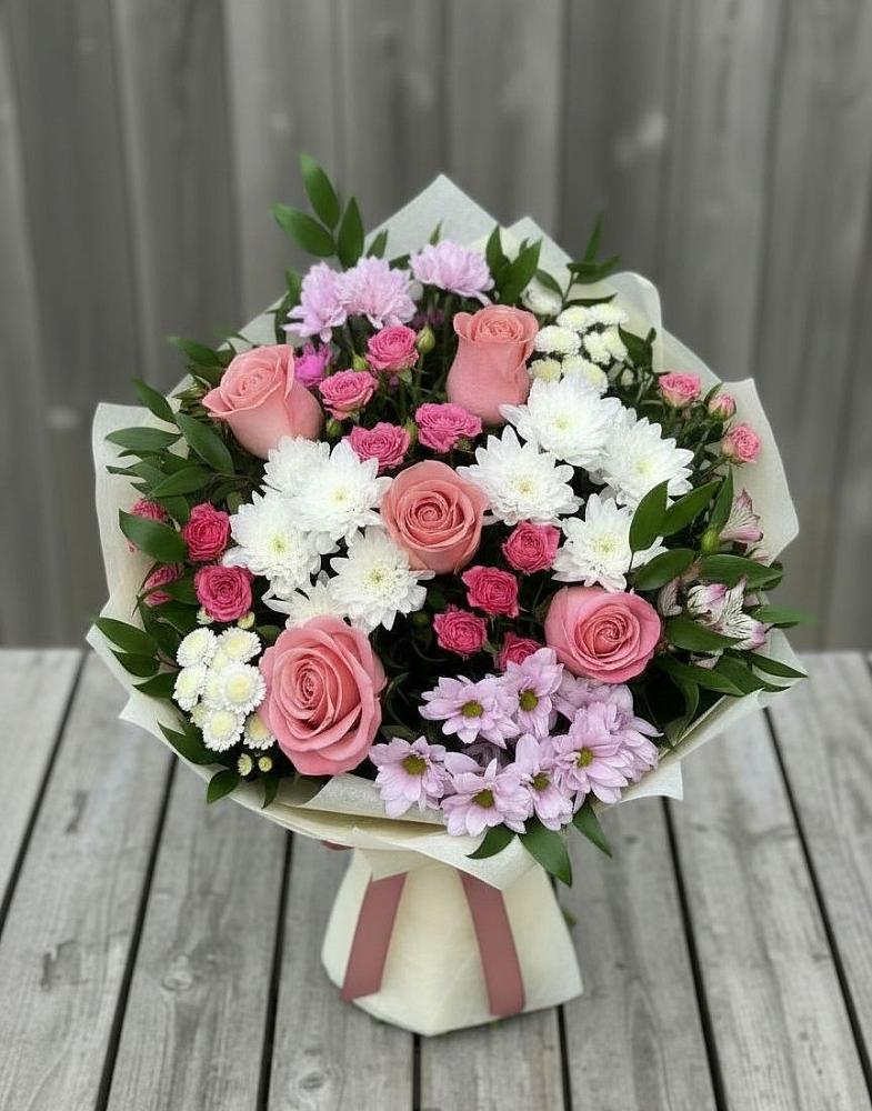 Букет цветов из: Альстромерии, Гвоздики, Розы и Хризантемы в Мончегорске