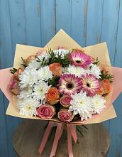 Букет цветов из:  Розы, Герберы и Хризантемы в Мончегорске