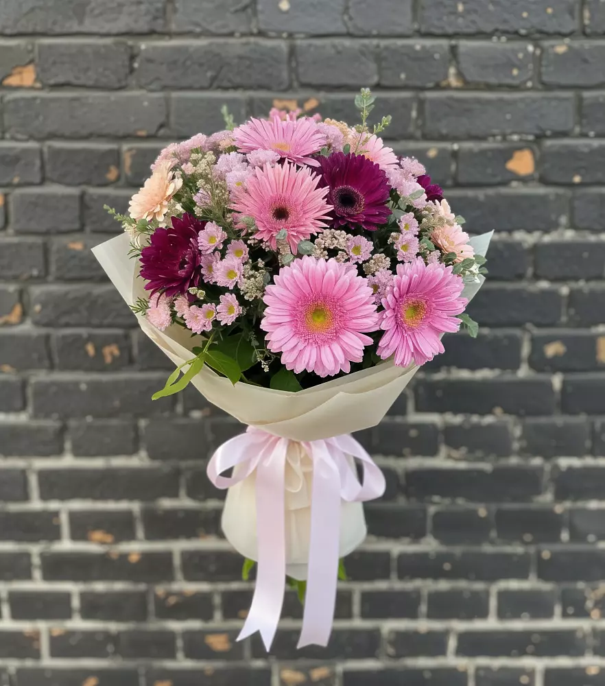 Букет цветов из: Герберы и Хризантемы в Мончегорске