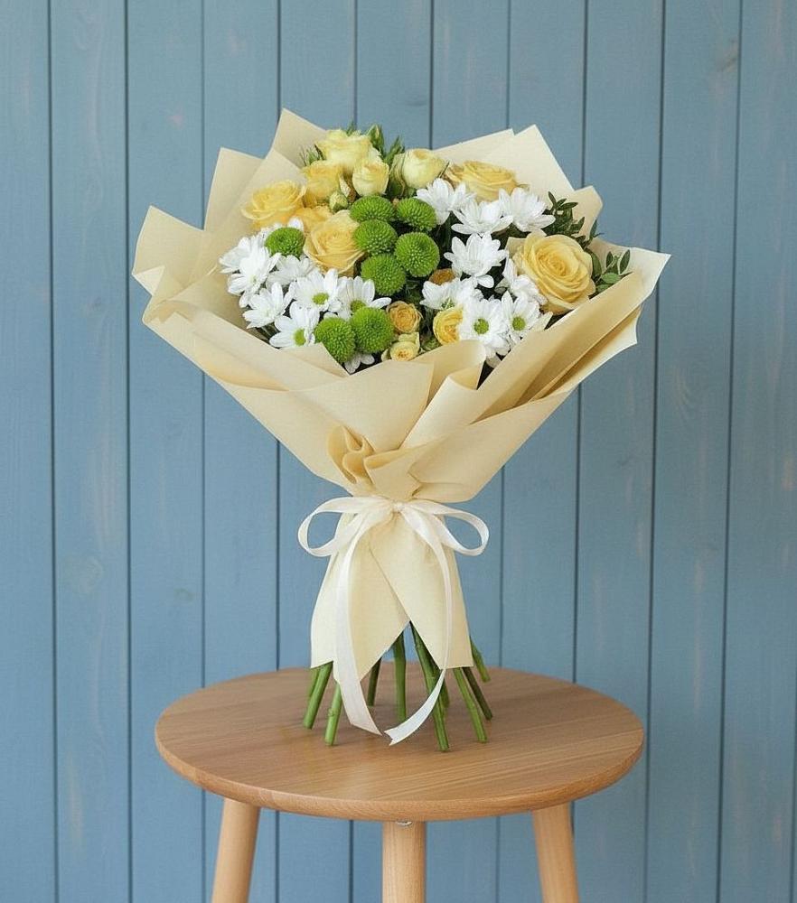 Букет цветов из: Хризантемы и Розы в Мончегорске