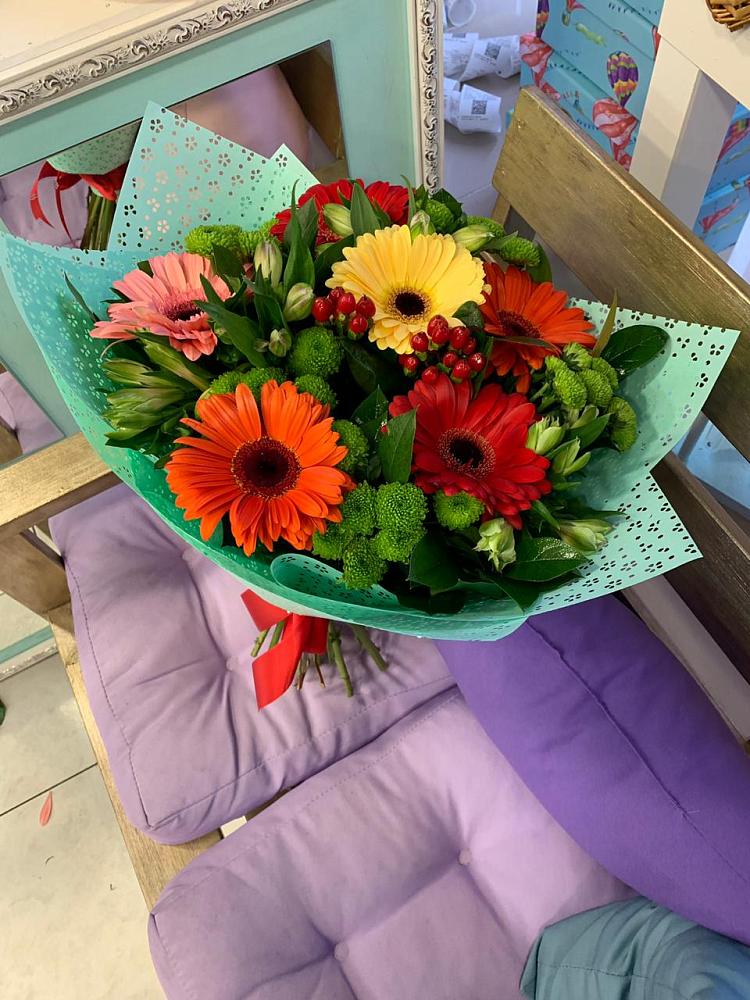 Букет цветов из: Герберы, Хризантемы и Альстромерии в Мончегорске