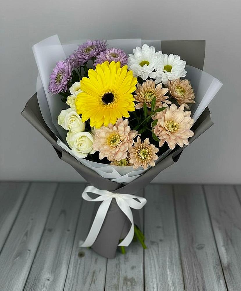 Букет цветов из: Розы, Герберы и Хризантемы в Мончегорске