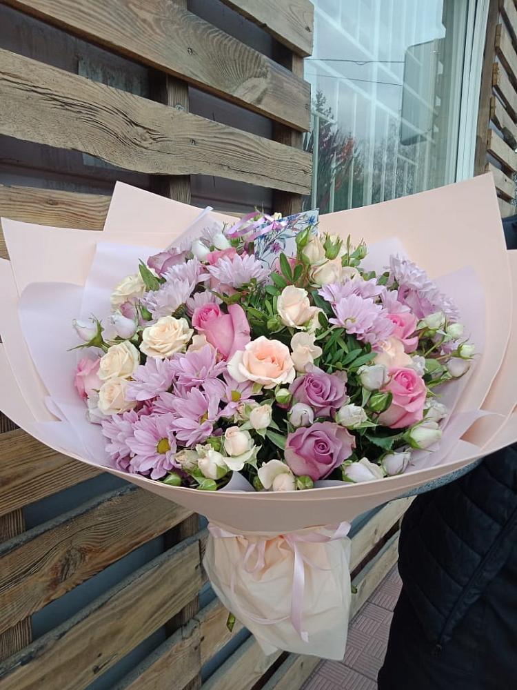 Букет цветов из: Розы и Хризантемы в Мончегорске