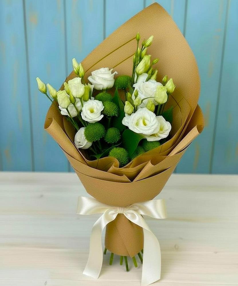 Букет цветов из: Хризантемы и Лизиантусы в Мончегорске