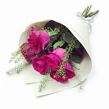 Букет цветов из:  Розы в Мончегорске