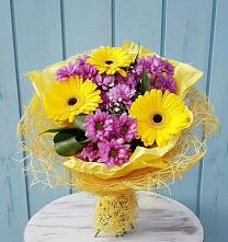Букет цветов из:  Хризантемы и Герберы в Мончегорске