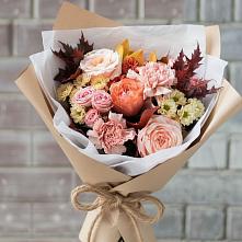 Букет цветов из:  Гвоздики, Хризантемы и Розы в Мончегорске