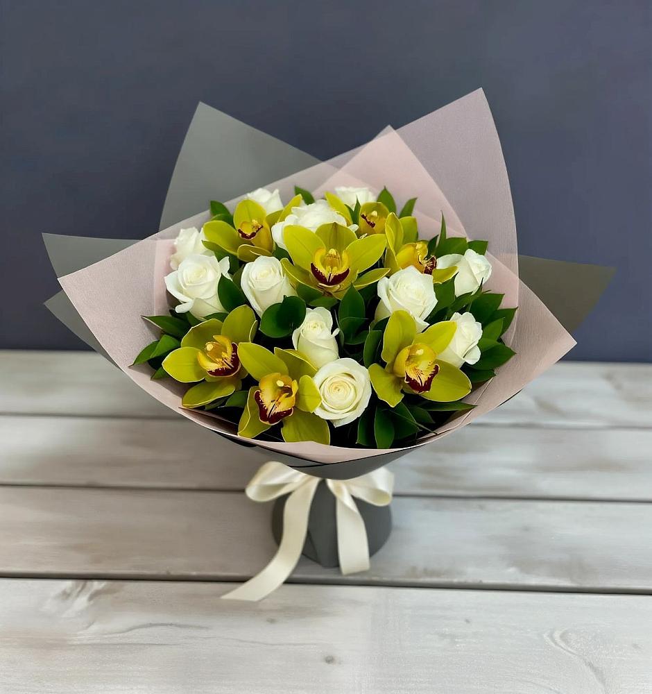 Букет цветов из: Орхидеи и Розы в Мончегорске