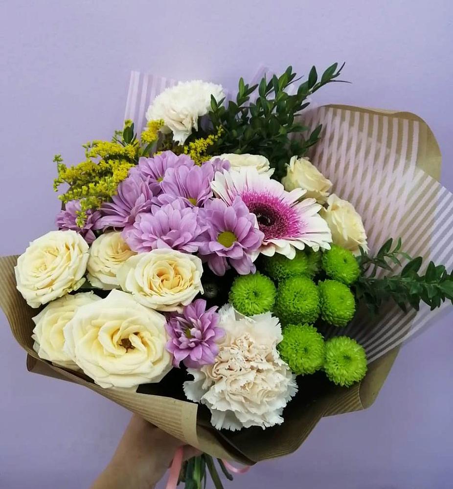 Букет цветов из: Хризантемы, Розы, Гвоздики и Герберы в Мончегорске