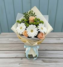 Букет цветов из:  Герберы, Розы и Хризантемы в Мончегорске