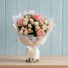 Букет цветов из:  Розы в Мончегорске