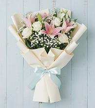 Букет цветов из:  Лилии в Мончегорске