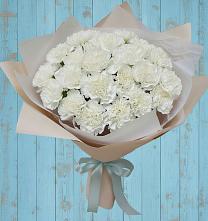 Букет цветов из:  Гвоздики в Мончегорске